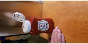 Red Robin - ants in ketchup cap