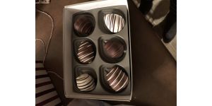 Shari's Berries / Berries.com - chocolate covered berries