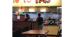 Moe's Southwest Grill - service - dirty restaurant - no chips