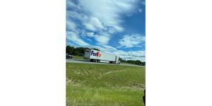 FedEx - Reckless FedEx Ground Tractor Trailer Driver