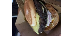 Hungry Jack's Australia - Hungry jack wynnum west drive thru