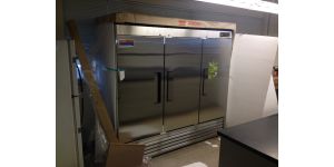 Webstaurant Store - Turbo Air Freezer