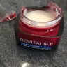 L'Oreal International - face cream jar broke