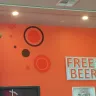 Hooters - Free wifi - Photo 1