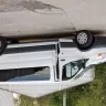Avis - 12 passenger van - Photo 1