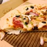 Pizza Hut - large pan super supreme - Photo 2