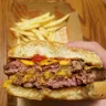 McDonald's - cheese burger - Photo 1