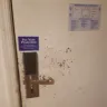 Motel 6 - poor/ dirty room - Photo 2