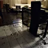 The Brick - tempered glass dining table - Photo 1