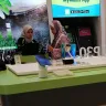 Maxis Communications - bad staff - Photo 1