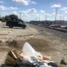 Union Pacific - trash along the tracks - Photo 2