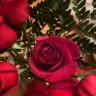 Bloomex - One dozen gift boxed red roses - Photo 7