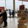 Shoppers Drug Mart - Reduction in cashiers