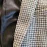 Vinted - Blazer pata de gallo (tracking number: <span class="replace-code" title="This information is only accessible to verified representatives of company">[protected]</span>) shame on vinted customer service