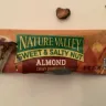 General Mills - Nature valley sweet & salty nut almond chewy granola bar - Photo 3