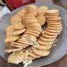 Ritz Crackers - Quality is atrocious! - Photo 4