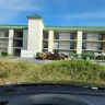 Priceline.com - Imaginary beachfront hotel - Photo 3