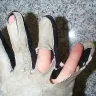 Reebok International - garbage quality football gloves - Photo 1