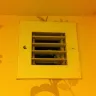 VENETIAN HOTEL LAS VEGAS - PROSTITUTE HEAVEN, UNSAFE, BAD STAFF, NOT CLEAN, NO REFRIGERATION, NOISY ROOMS, WET CARPETS - Photo 1