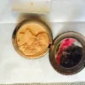 Mac Cosmetics - damaged product - Photo 1