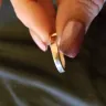Jeulia Store - "rose gold" ring... not really though - Photo 1