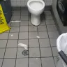 Shell - dirty restroom - Photo 1