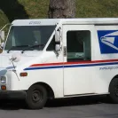 United States Postal Service [USPS] - using turn lanes as passing lanes - Photo 1 - comment #1009004