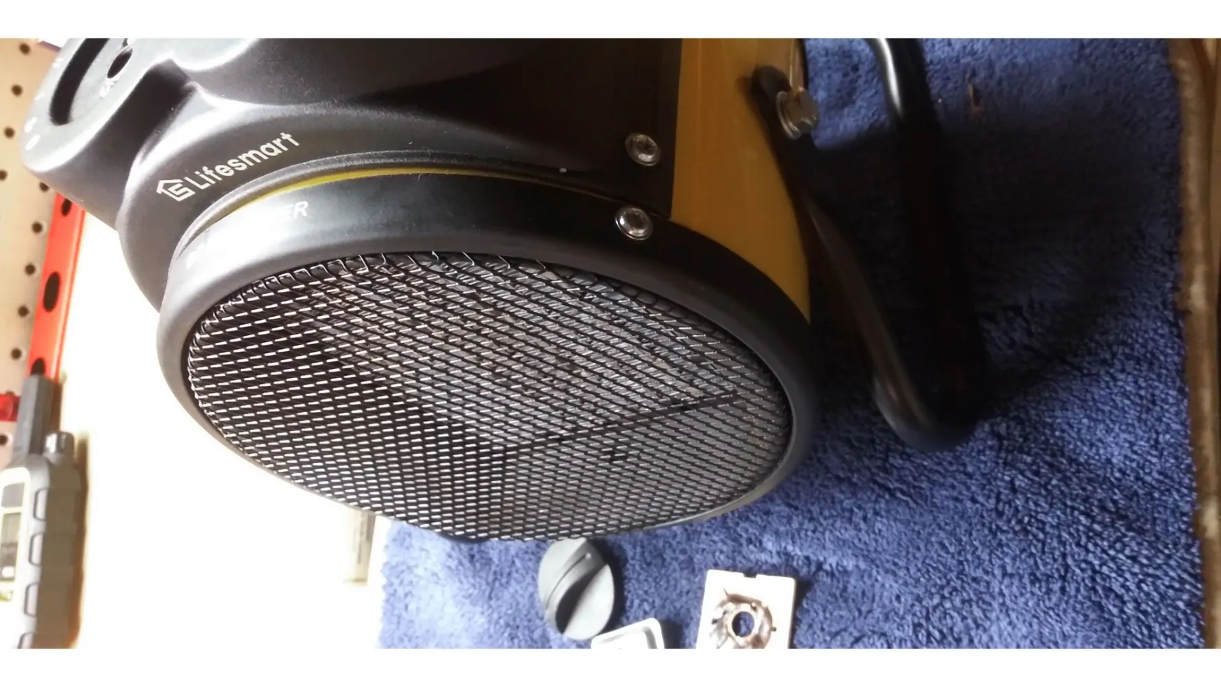 [Resolved] LifeSmart Comfort Review E1 faults